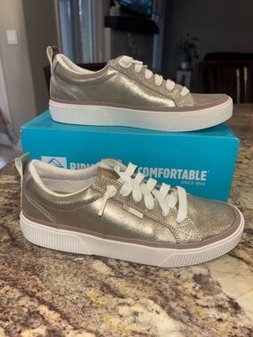 Reef Sneakers Sz 10 NIB